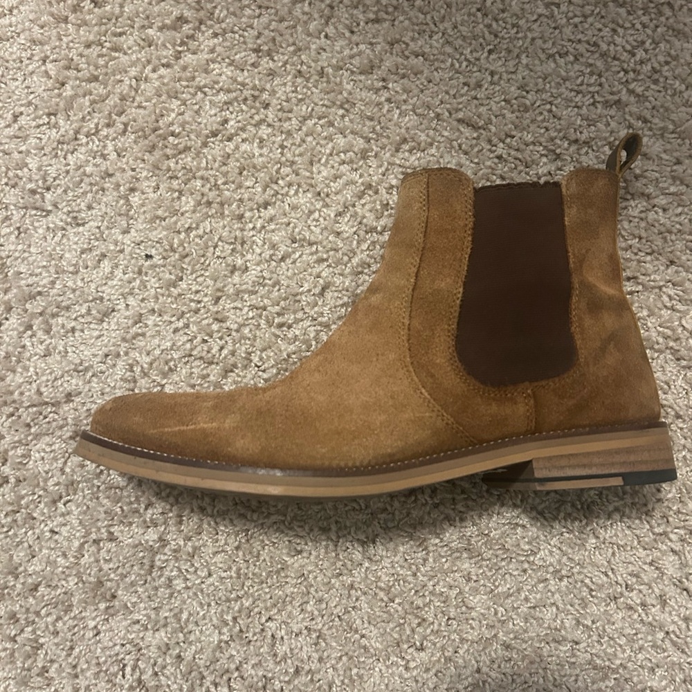 Crevo Chelsea boots
